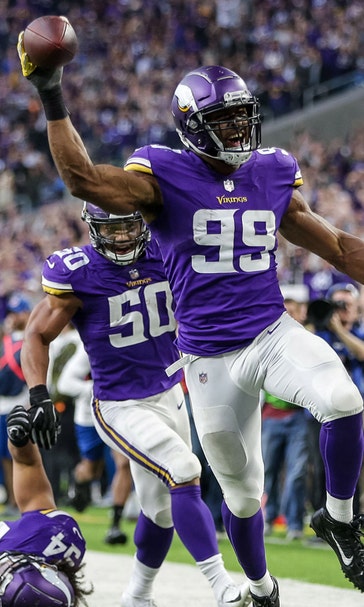 Vikings hang 10 sacks on Stafford in 24-9 victory overs Lions
